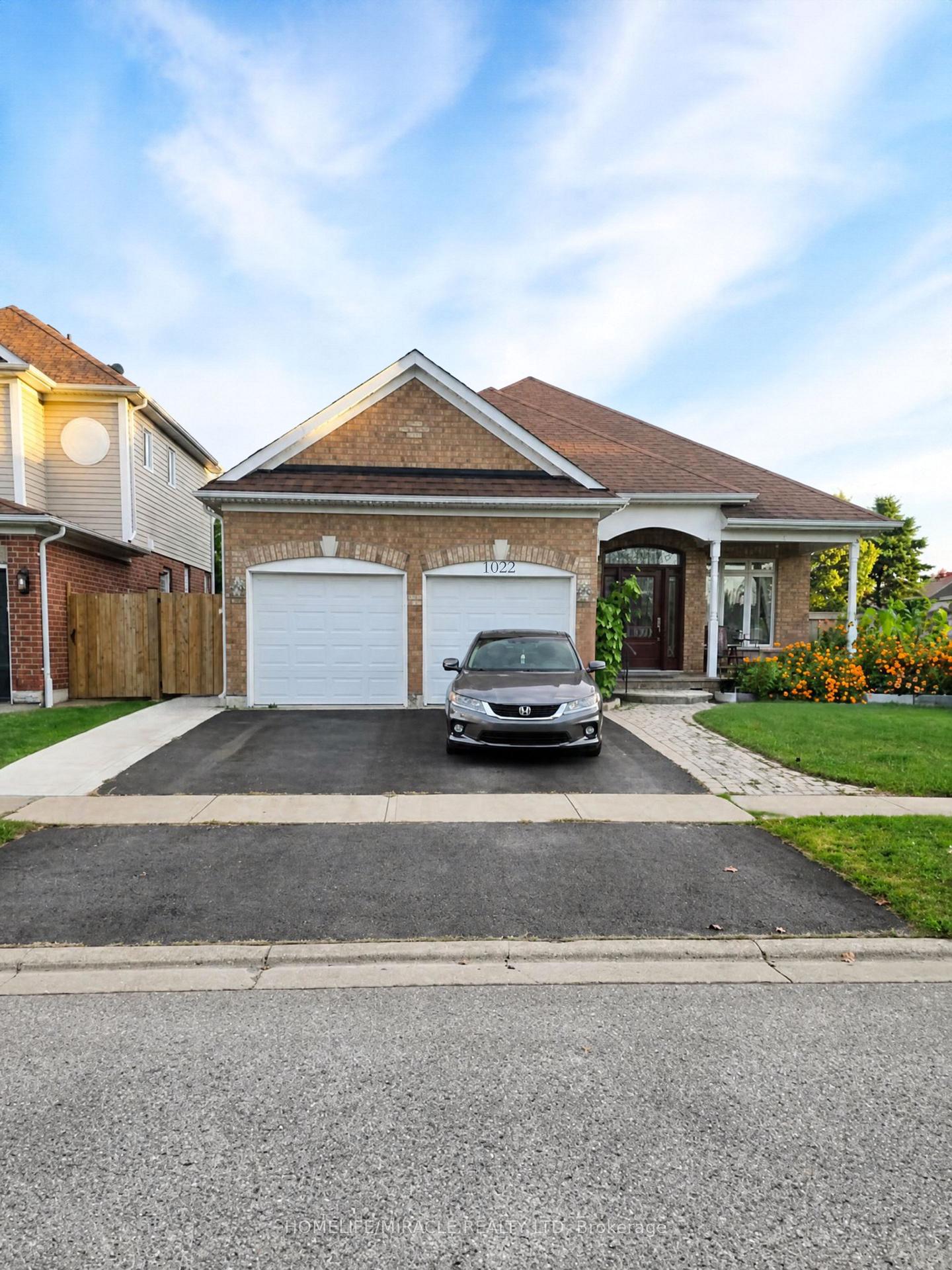 1022-glenbourne-drive-oshawa-ontario-e13858724