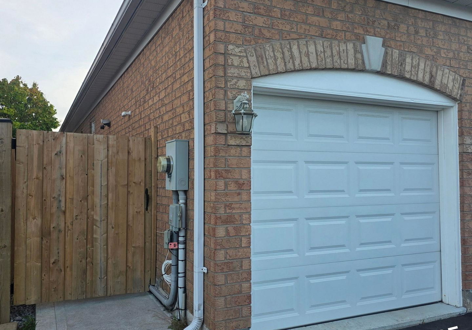 1022-glenbourne-drive-oshawa-ontario-e13858724