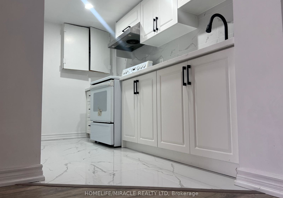 51-oakworth-crescent-toronto-scarborough-ontario-e13859142