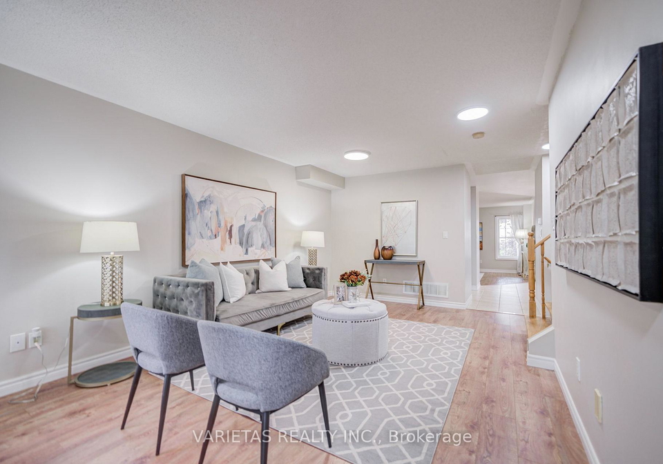 17-barchester-crescent-whitby-ontario-e13859356