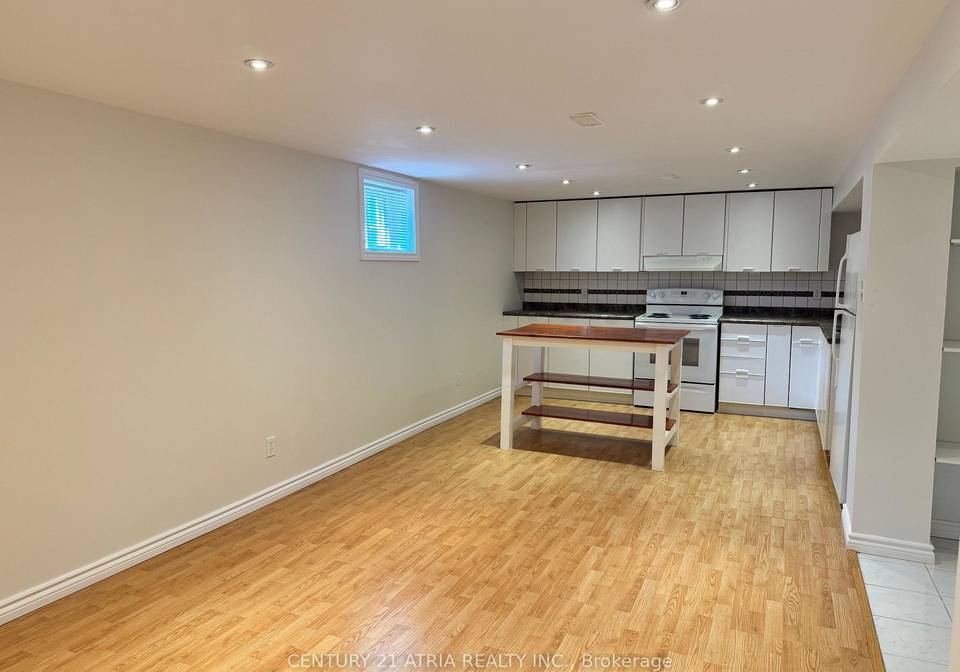 28-willowhurst-crescent-toronto-scarborough-ontario-e13859638