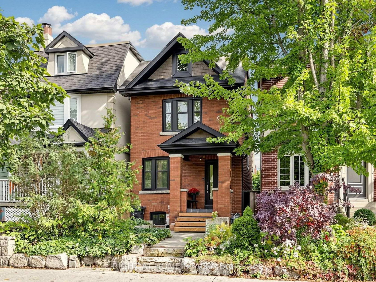 813-carlaw-avenue-toronto-east-york-ontario-e13861116