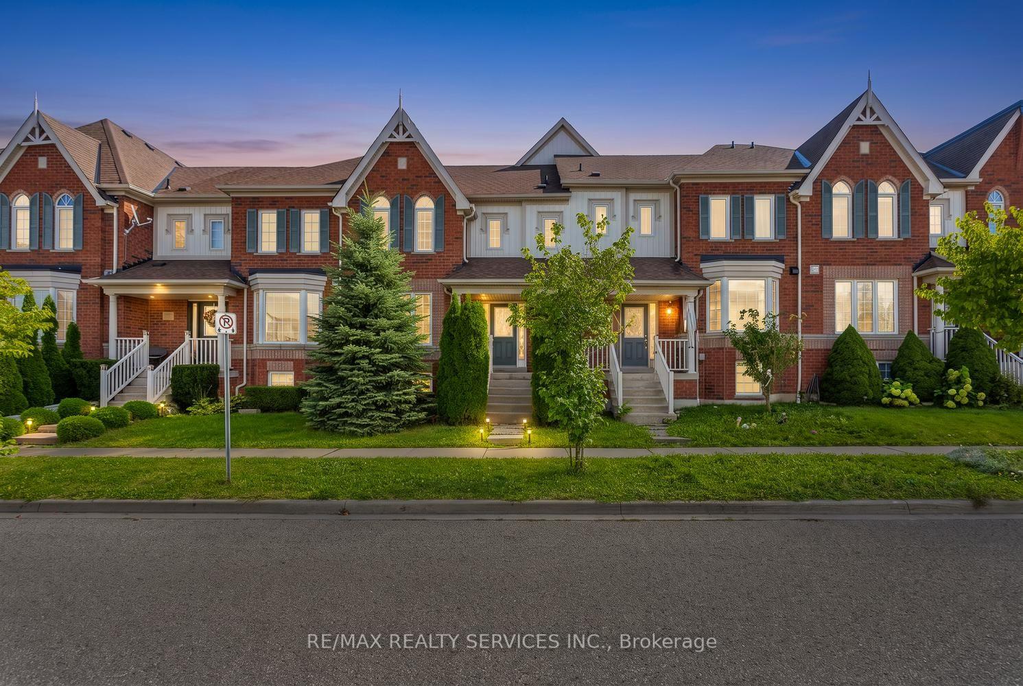 5-dollery-gate-ajax-ontario-e13862110