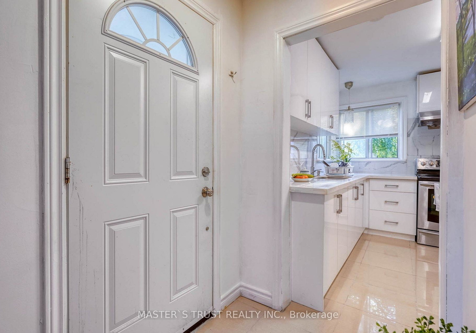 10-lindal-avenue-toronto-scarborough-ontario-e13863372