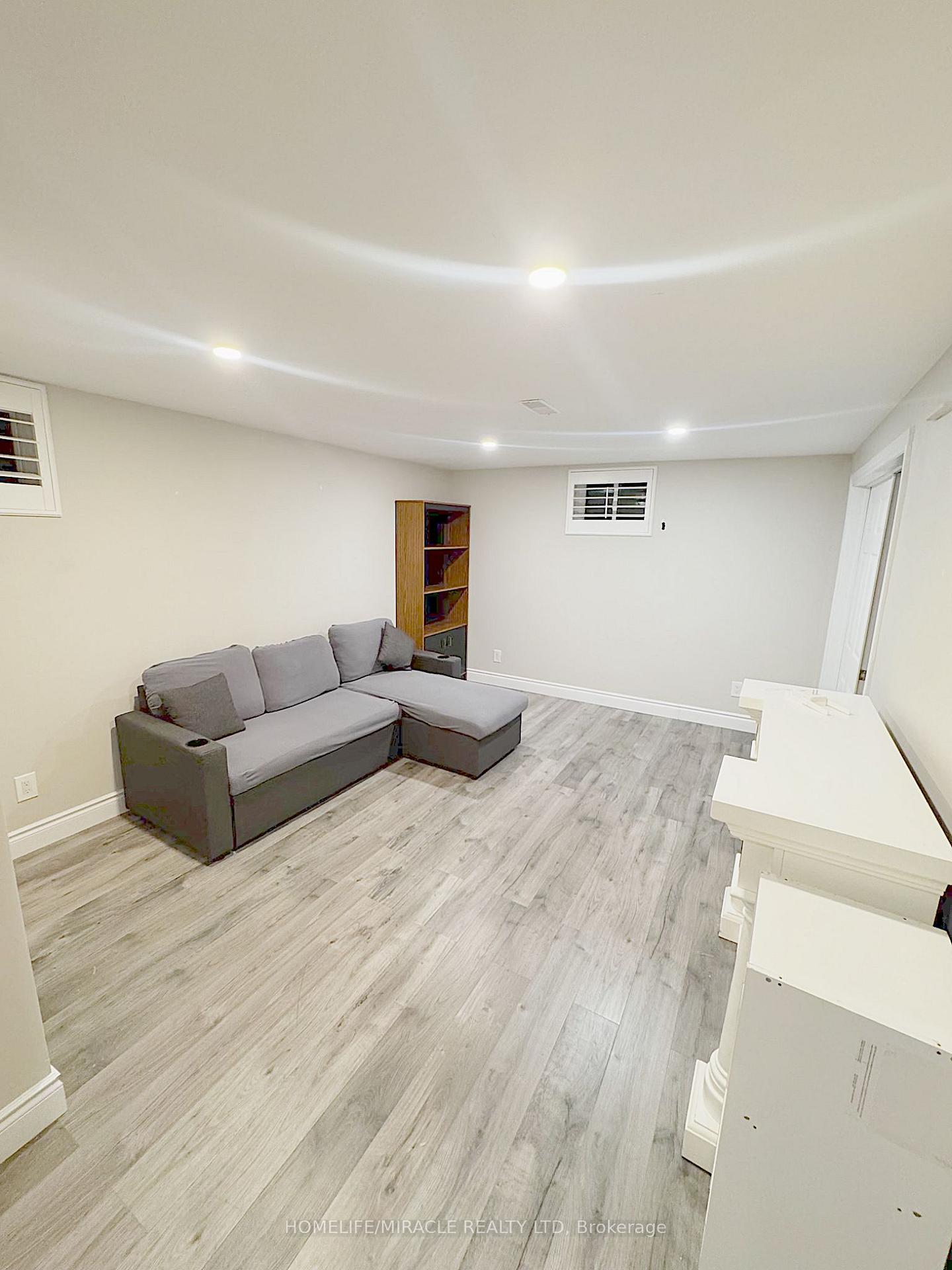 925-byron-street-n-whitby-ontario-e13863826