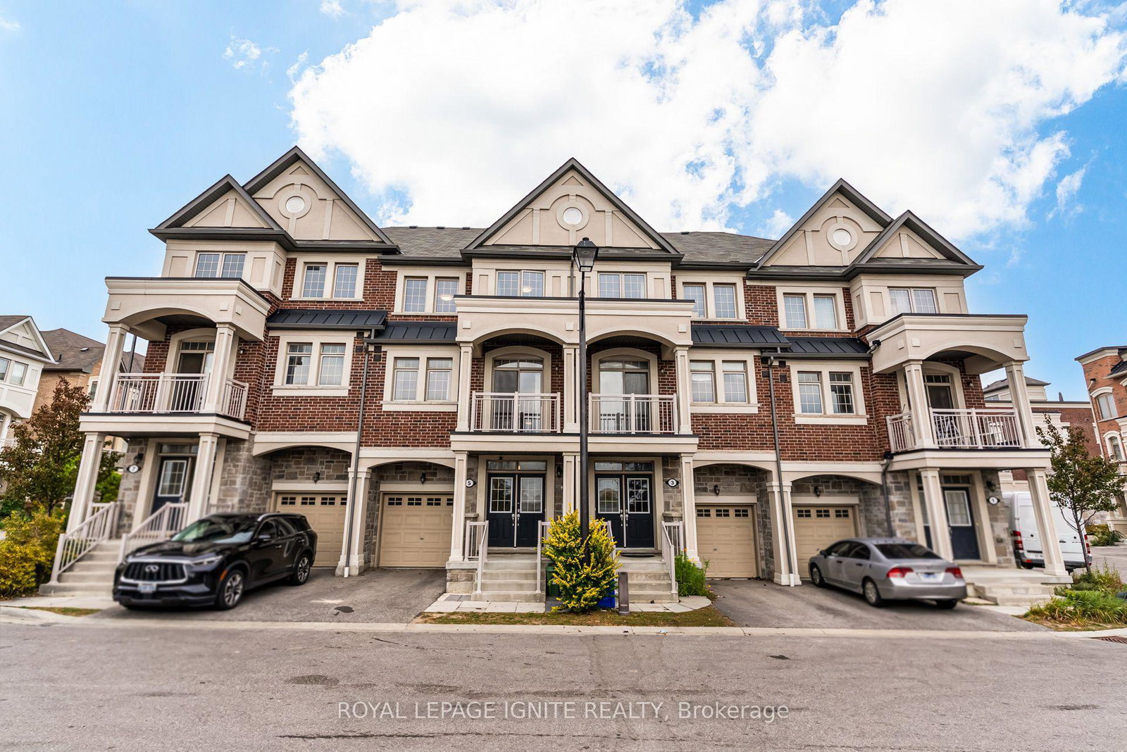 5-sleeky-lane-ajax-ontario-e13864184