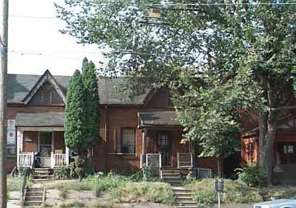 822-gerrard-street-e-toronto-ontario-e1665998
