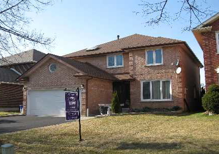 216-gwendolyn-street-pickering-ontario-e1826346