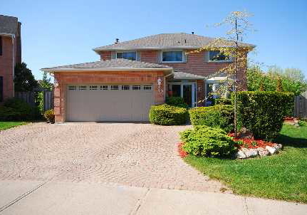 30-love-crescent-ajax-ontario-e1875993