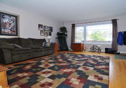 25-love-crescent-toronto-ontario-e2096969