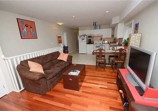 1117-queen-street-e-toronto-ontario-e3328426