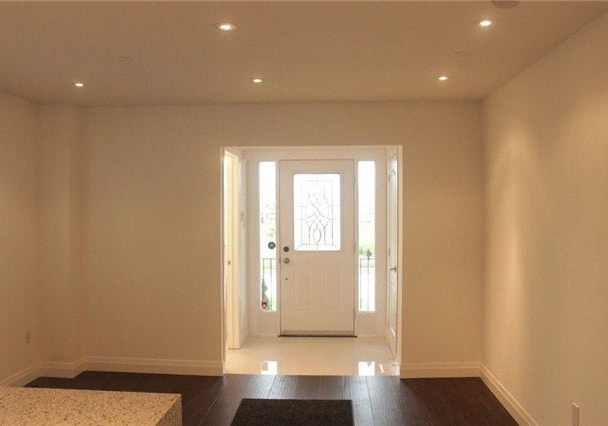 14-styles-crescent-ajax-ontario-e3379953