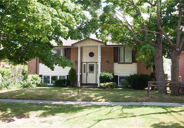 357-dwight-avenue-oshawa-ontario-e3560519