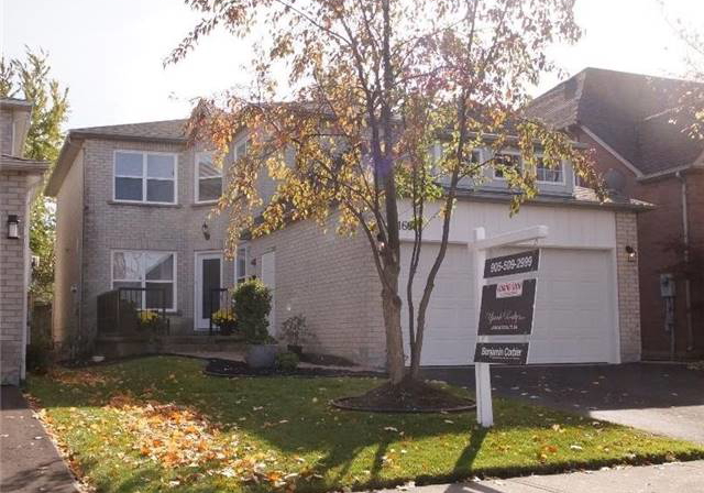 1606-amberlea-road-pickering-ontario-e3644267
