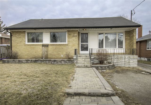 1203-wecker-drive-oshawa-ontario-e3740545