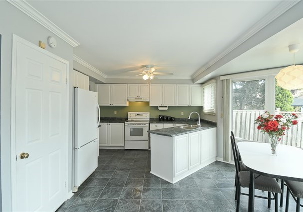 590-springview-drive-pickering-ontario-e4171112