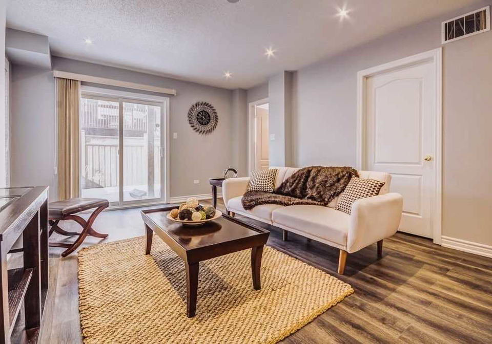 1542-bruny-avenue-pickering-ontario-e4389768