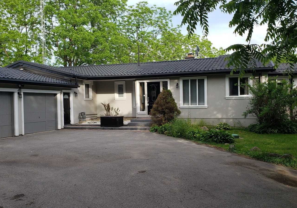1-mcnamara-court-ajax-ontario-e4433576