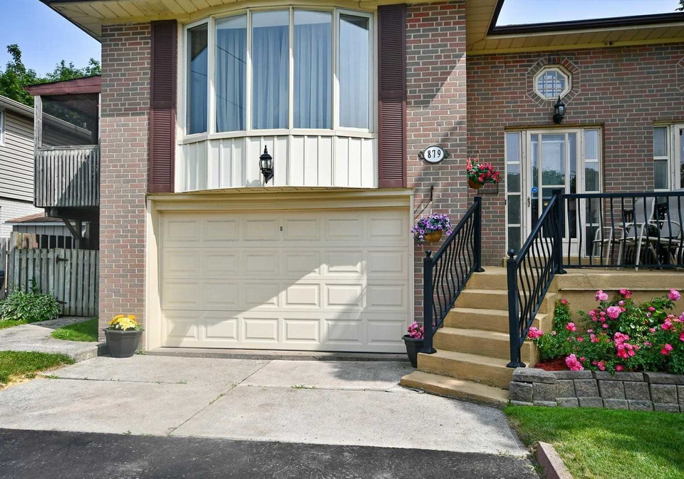 879-marinet-crescent-pickering-ontario-e4517169