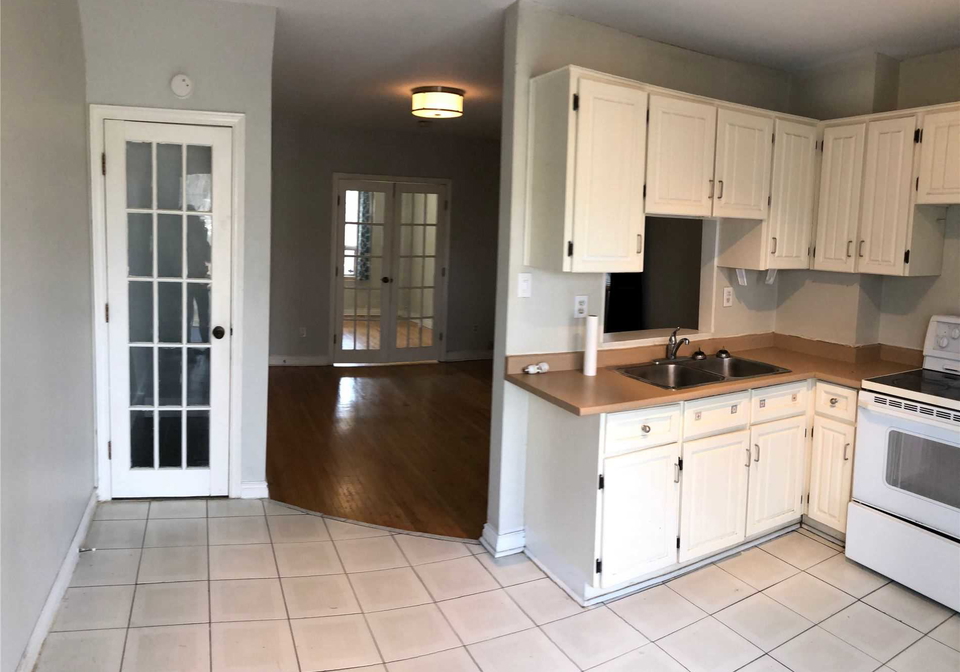 180-bain-avenue-toronto-ontario-e4738660
