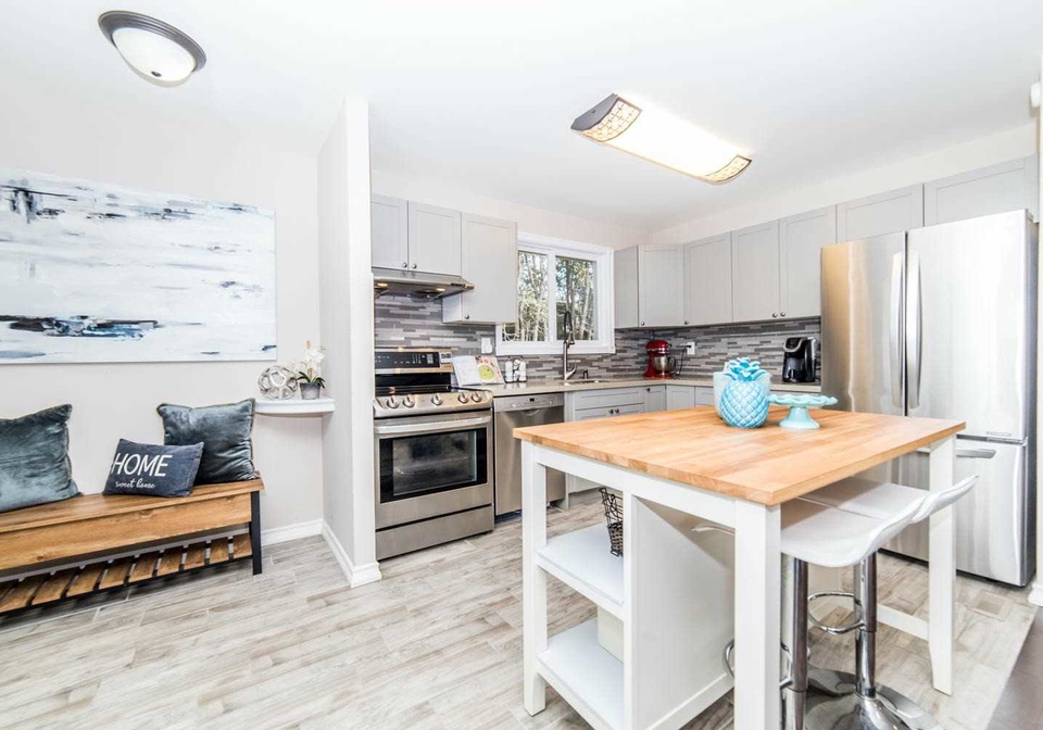 823-sanok-drive-pickering-ontario-e4750481