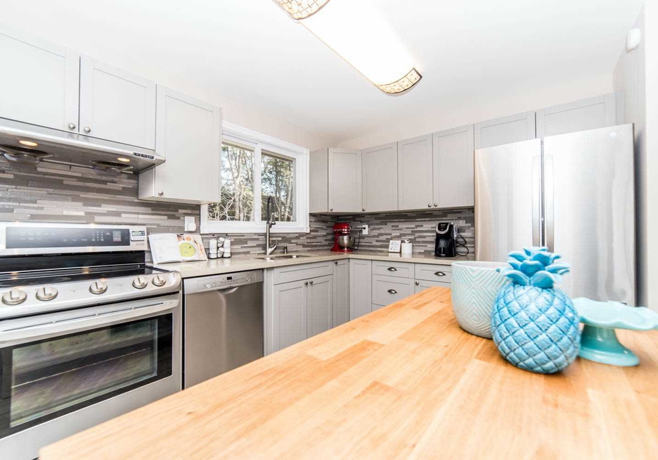 823-sanok-drive-pickering-ontario-e4750481