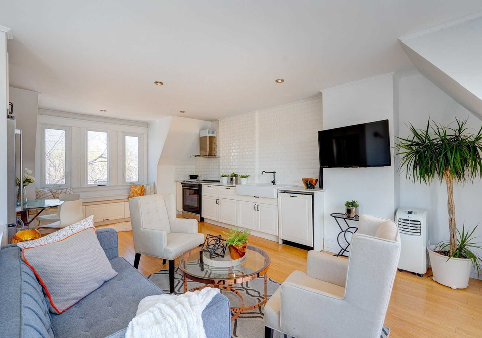 431-kingston-road-toronto-ontario-e4755624