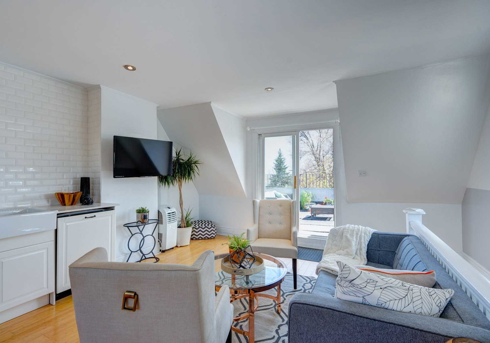 431-kingston-road-toronto-ontario-e4755624