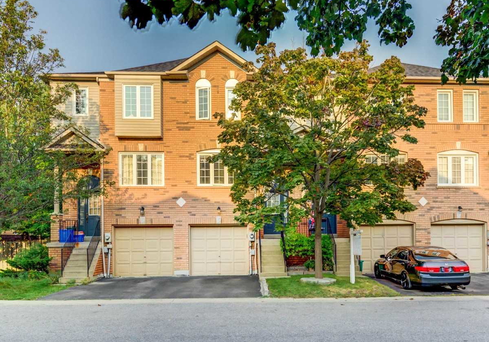 99-aspen-park-way-whitby-ontario-e4883984