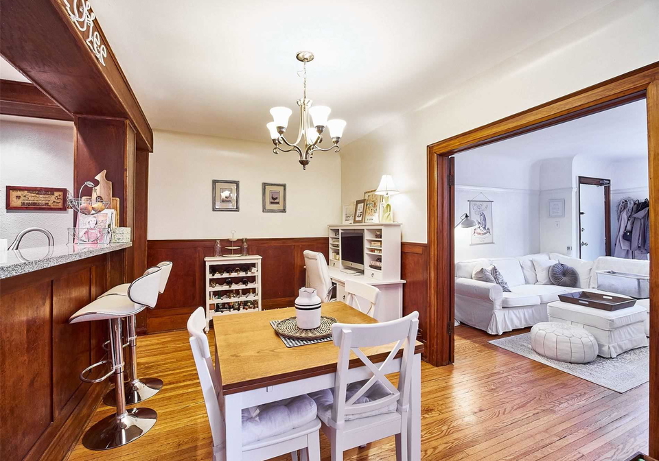 2467-queen-street-e-toronto-ontario-e4977996