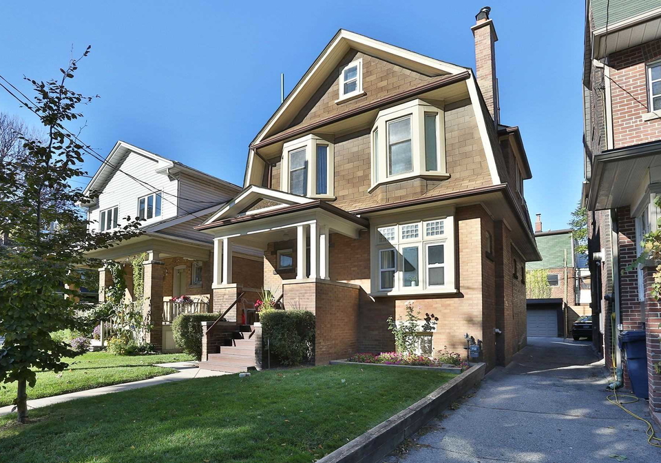 4-columbine-avenue-toronto-ontario-e4989262