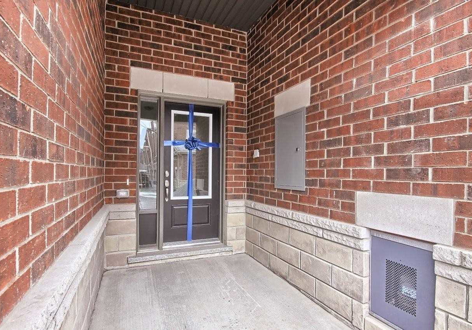 67-fiesta-way-whitby-ontario-e5079396
