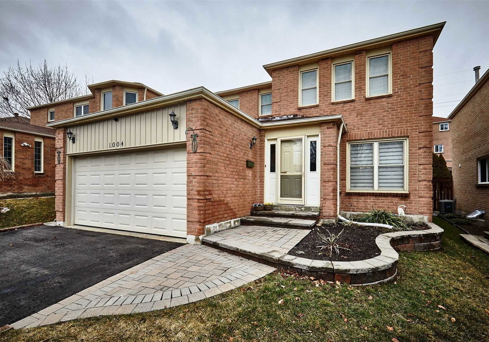 1004-maury-crescent-pickering-ontario-e5172423