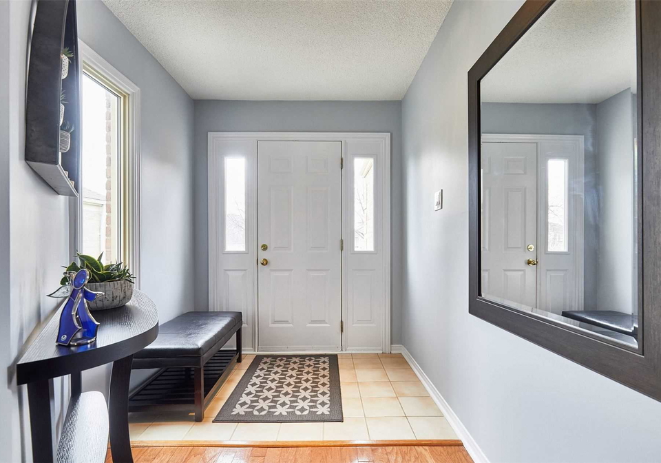 1004-maury-crescent-pickering-ontario-e5172423