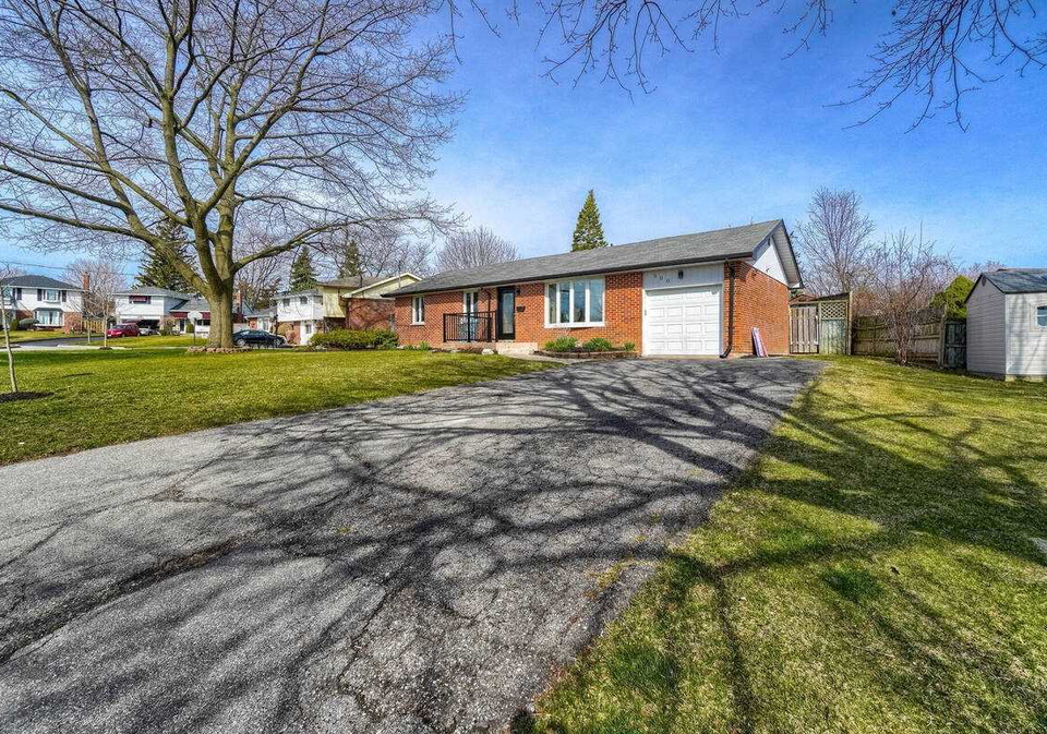 860-carnation-court-oshawa-ontario-e5183717