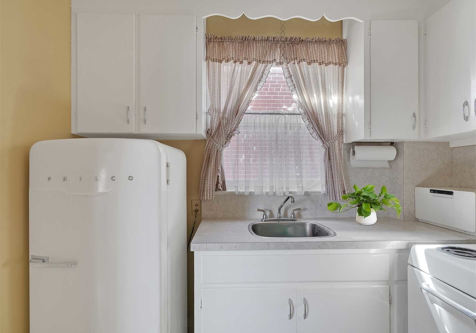 2420-gerrard-street-e-toronto-ontario-e5184611