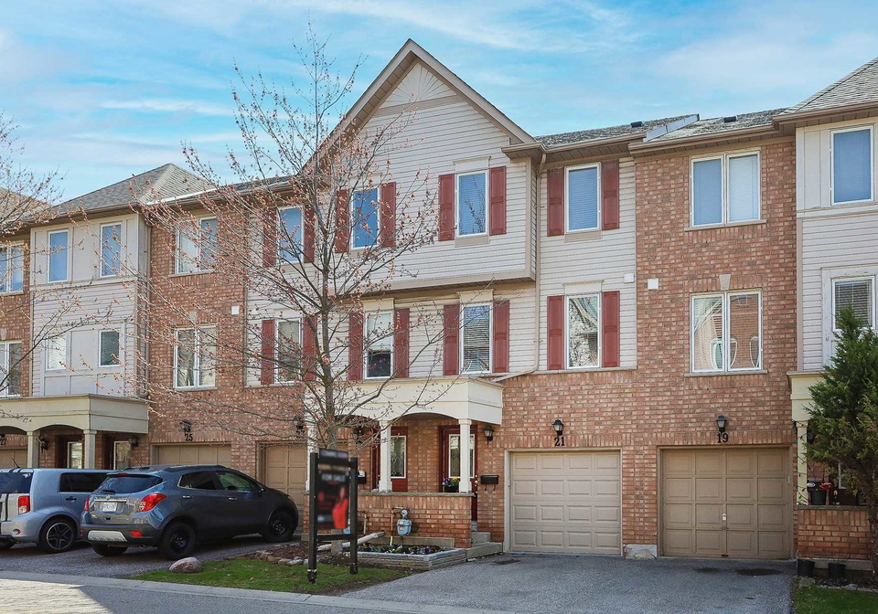 21-mcgonigal-lane-ajax-ontario-e5203242