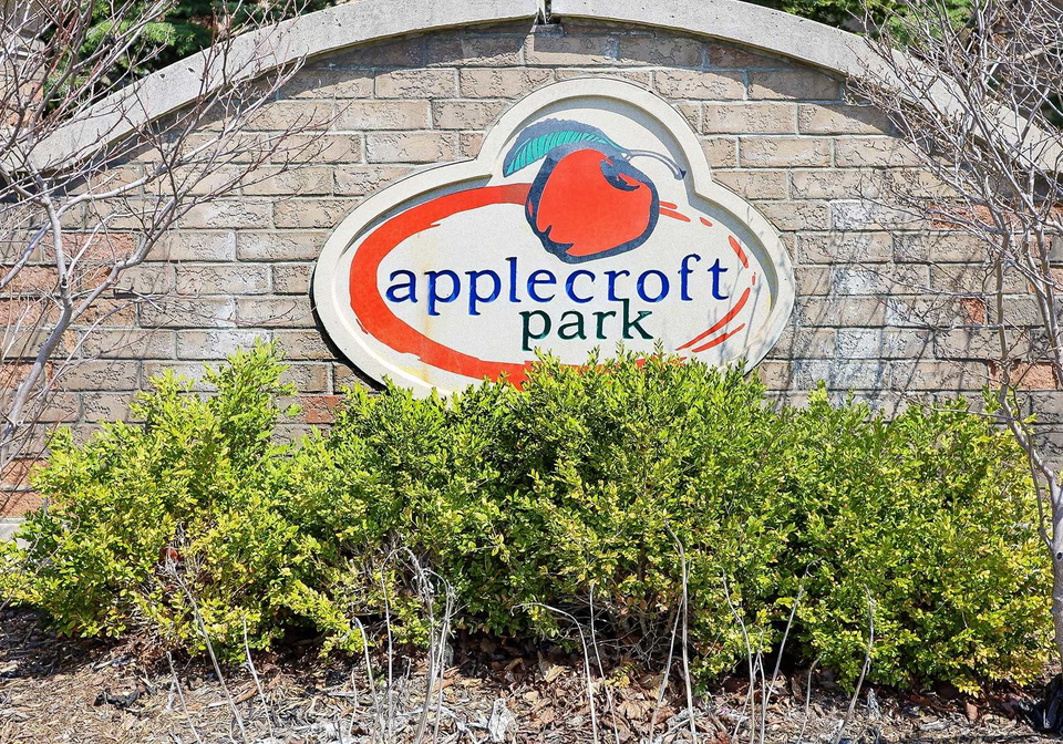 21-mcgonigal-lane-ajax-ontario-e5203242