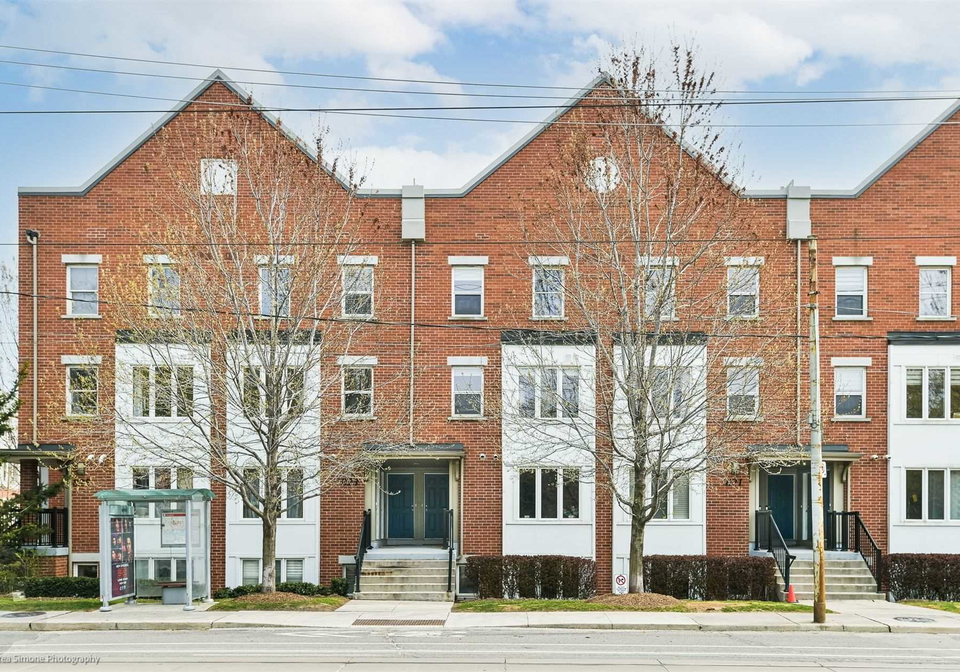823-dundas-street-e-toronto-ontario-e5213171