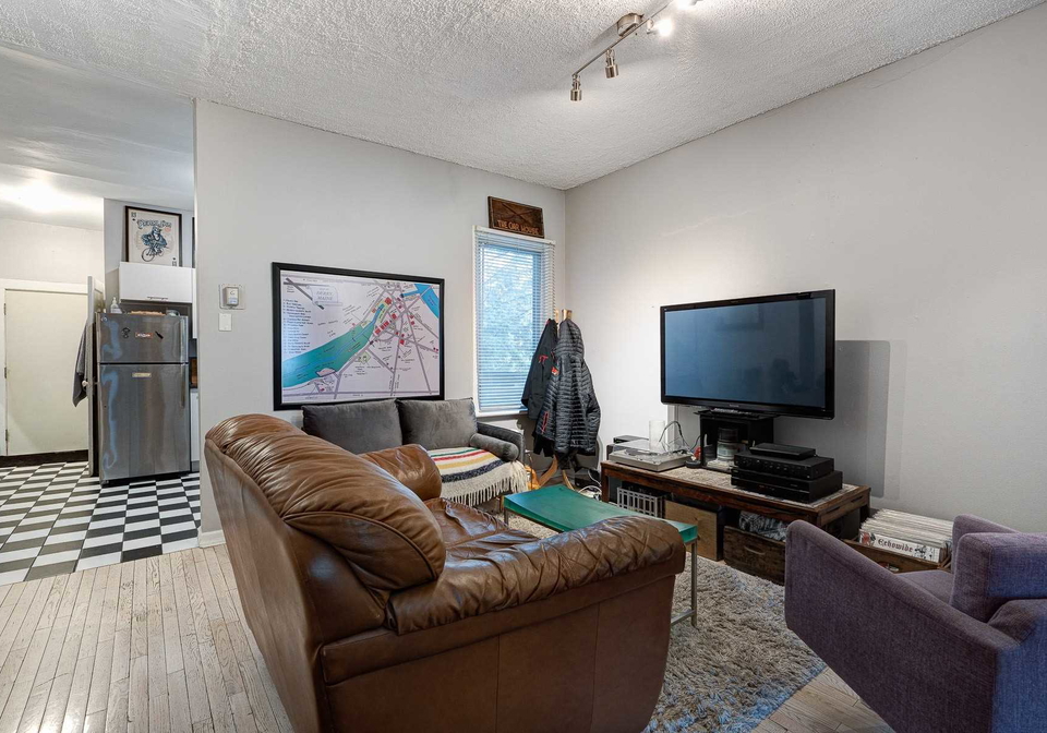 1316-queen-street-e-toronto-ontario-e5218524