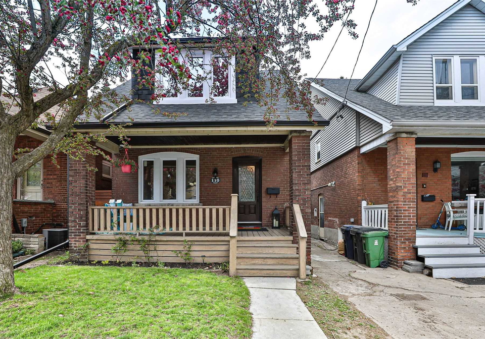 110-westlake-avenue-toronto-ontario-e5230724