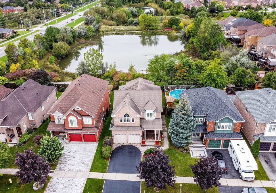8-woodcock-avenue-ajax-ontario-e5381510