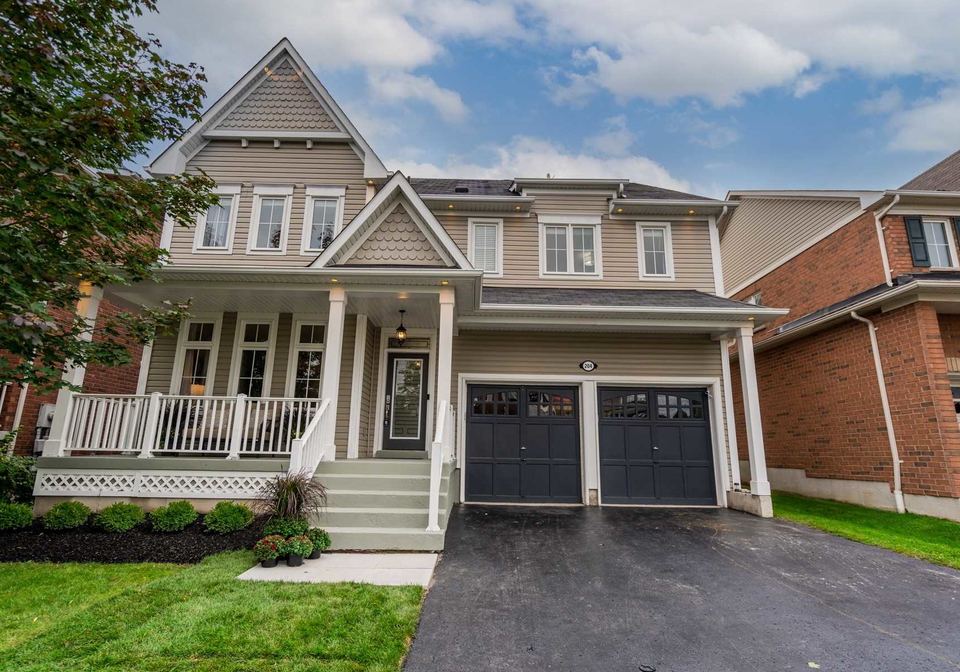 204-montgomery-avenue-whitby-ontario-e5382251