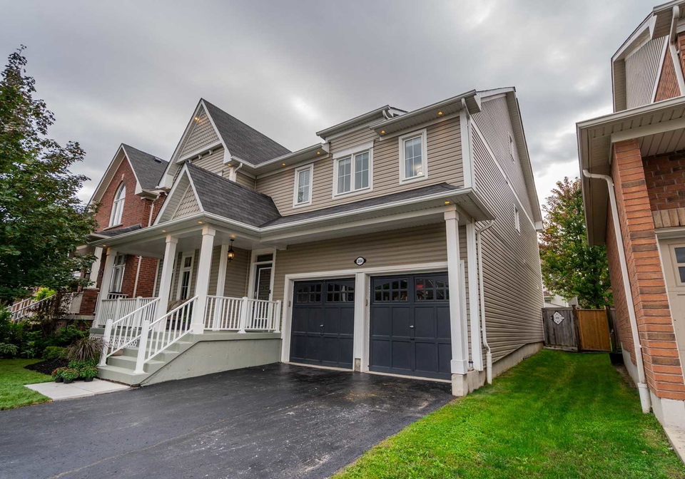 204-montgomery-avenue-whitby-ontario-e5382251