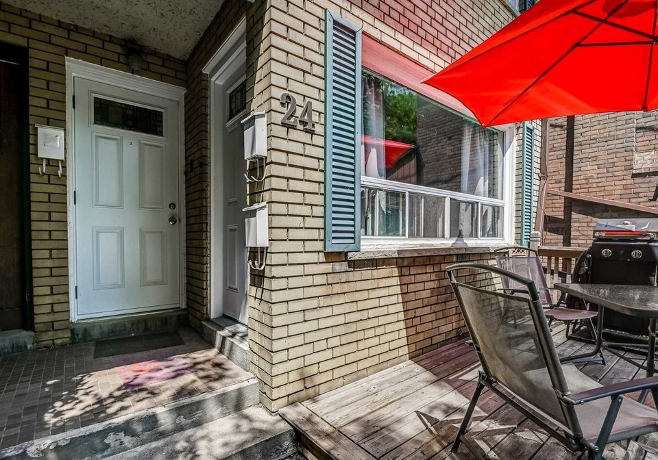 24-kewbeach-avenue-toronto-ontario-e5482000