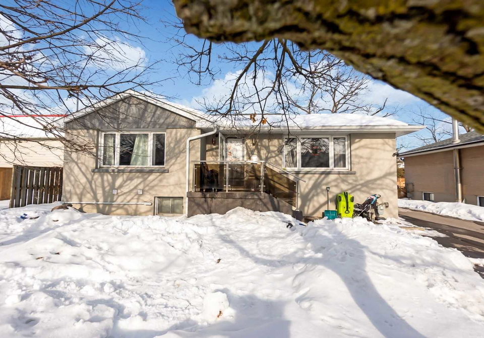 1049-simcoe-street-s-oshawa-ontario-e5489968