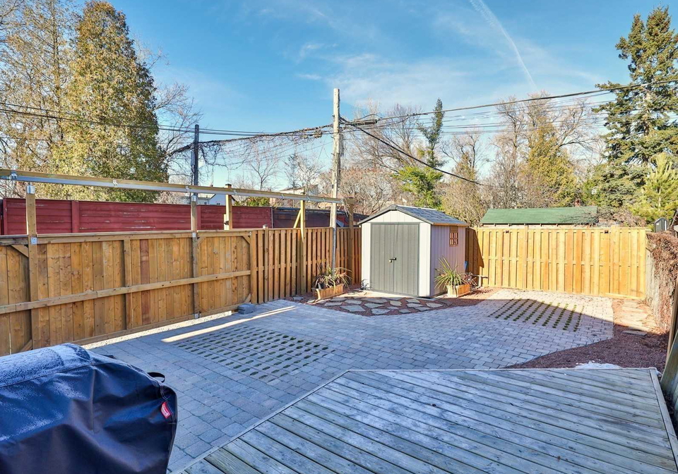 102-boultbee-avenue-toronto-ontario-e5501680