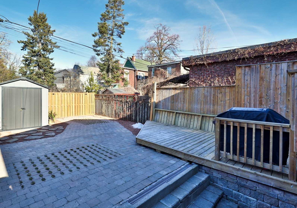 102-boultbee-avenue-toronto-ontario-e5501680