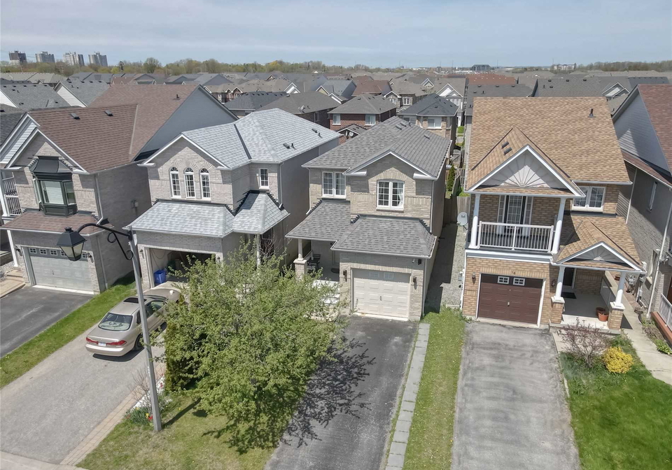 18-beadle-drive-ajax-ontario-e5617650