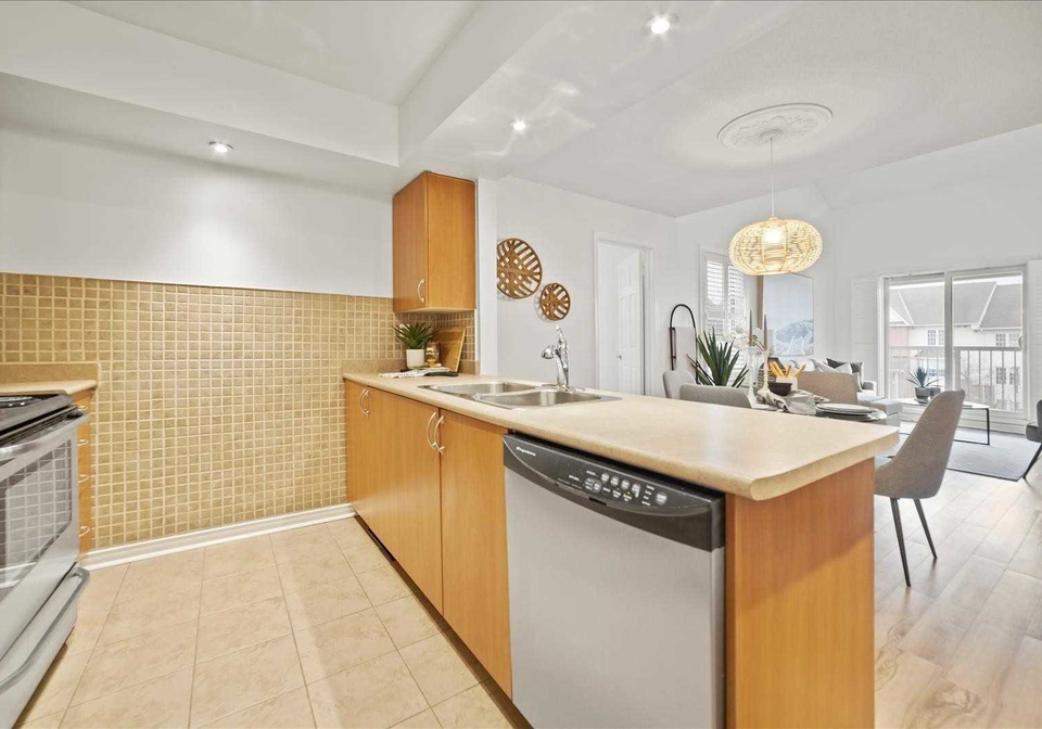 27-petra-way-whitby-ontario-e5621838